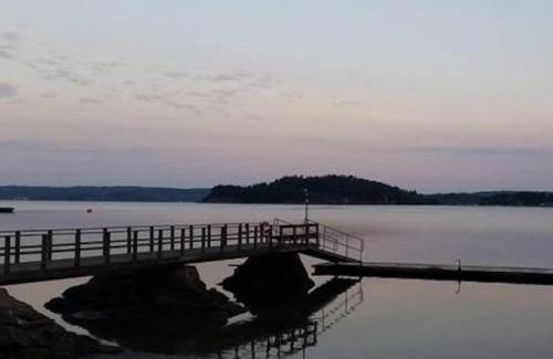 Ljungskile Villa | Rymliga Resteröd 241 Bohuslän, nära hav och skog.