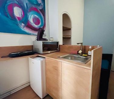 Notre-Dame du Mont Apartment | Séjour Confortable au Cœur de Cours Julien, Marseille
