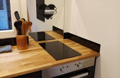 Balbigny Apartment | Séjour en Amoureux Avec Jacuzzi + Sauna