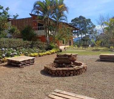 Petropolis House | Sítio Cerejeiras do Ventania