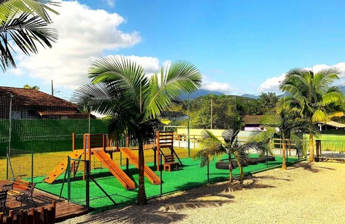 Palhoca House | Sítio do Alto - Lazer, Conforto e Fácil Acesso