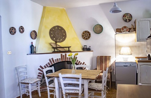 Cardedu Apartment | S'Arenada A, ground floor in villa 600m from the sea