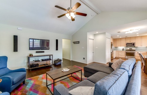 Austin House | S. Austin Oasis- HotTub/Pool/Close to Hill Country