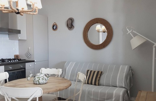 Santa Reparata Apartment | S. Reparata - Cozy three-room apartment with sea view - IUN Q8453