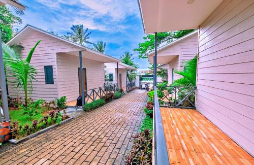 Cua Lap Resort | S79 Blue Paradise Pool Bungalow