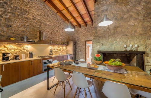 Lloret de Vistalegre Villa | SA SERRA - Traditional Majorcan stone house with private pool and amazing views. Free WiFi