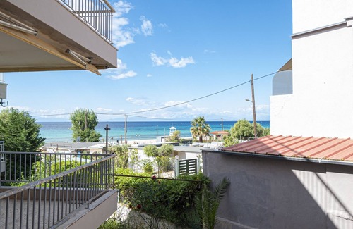 Nea Moudania Apartment | Sabbia Seafront Apartment 4 by RentalsPro