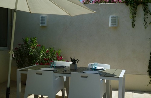 Les Sablettes House | Sablettes beach at 200m. Maisonette with Garden Terrace