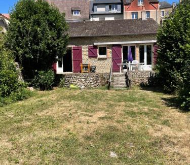Beaumont-sur-Sarthe House | Sac des Vertues Bordure Rivière