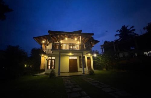 Bandaragama Villa | SaDev Lake Villa Bandaragama