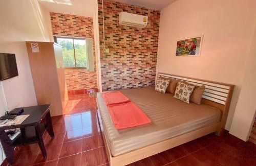 Khlong Khon House | Saeng Tai Amphawa