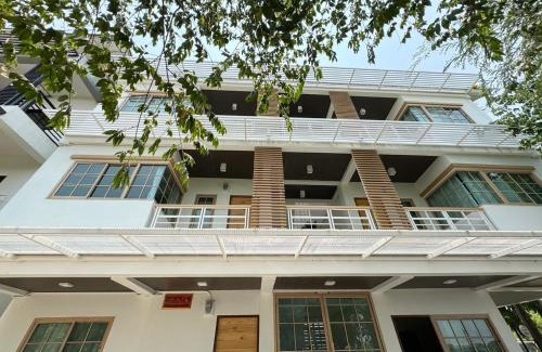 Nai Mueang Resort | Saengcanthr แสงจันทร์