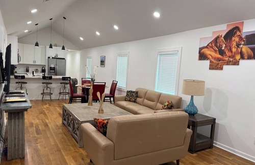 Atlanta House | Safari Getaway: MBenz & Beltline
