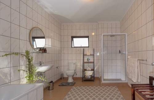 Kamanjab Cabin | Safari House