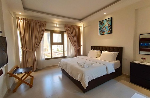 Kuwait City Hotel | Safari House Suite