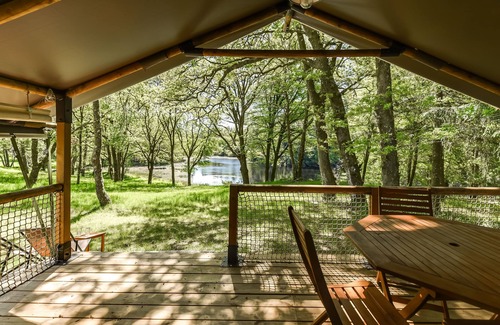 Espagnac House | Safari lodge tent pond edge-Corrèze Dordogne Valley