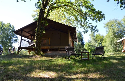 Espagnac House | Safari lodge tent pond edge-Corrèze Dordogne Valley