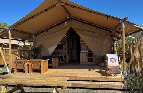 Petten House | Safari tent for 6 people with bed box