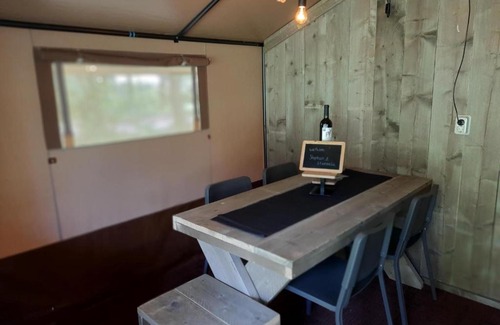 Vledder Other | Safaritent Sarek, Wolvenspoor 10