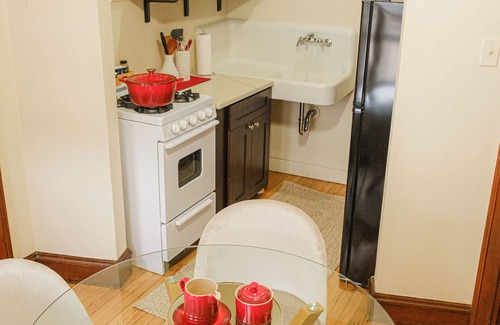 Highland Park Apartment | Safe and Secure, Charming, Clean Studio