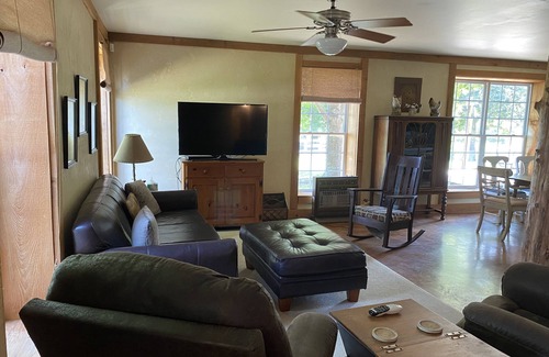 Mattson House | Safe Clarksdale Stay/Secluded 2600 sqft Barn House