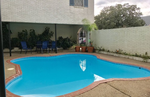 Metairie Condo | Safe, Spacious Retreat, Minutes to the Revelry