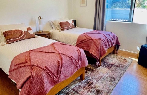 Jefferson House | Safe & Sunny 4BR 2BA w/Lg Patio - Heart of Culver City - West Los Angeles