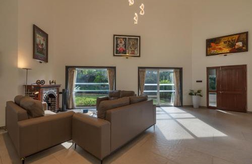 Paud Villa | SaffronStays Kaleidoscope, 4BR heated pool villa in Mulshi