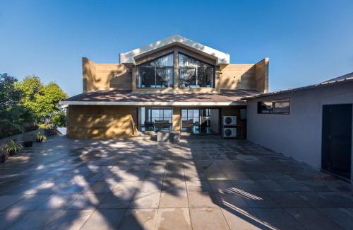 Wai Villa | SaffronStays Mountain Rizz