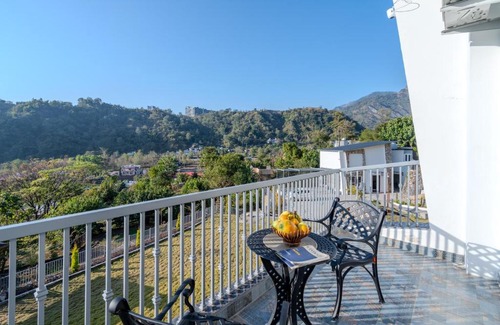 Bullawala Villa | SaffronStays ThousandFold Spring