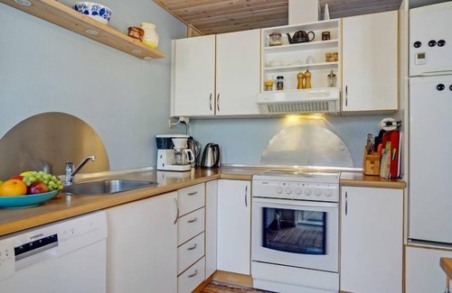 Vibæk Strand House | "Safir" - 800m from the sea by Interhome