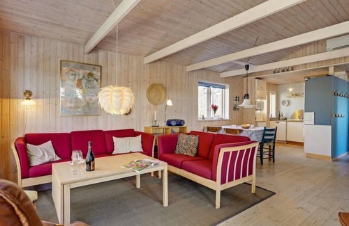 Vibæk Strand House | "Safir" - 800m from the sea by Interhome