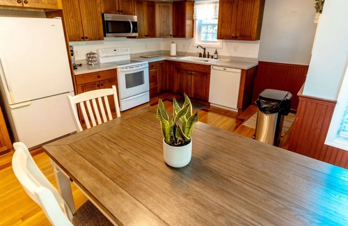 Athens House | @ SageHollowHouse. Tasteful, family-friendly home in a lake community.