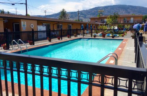 Okanagan-Similkameen Hotel | Sahara Suites