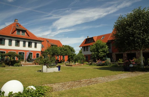 Liepe Apartment | Sahnekammer - Ferienwohnanlage Alte Molkerei