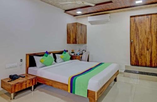 Satara Hotel | Sai Samrat Resort