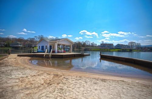 Huddleston House | Sail Away