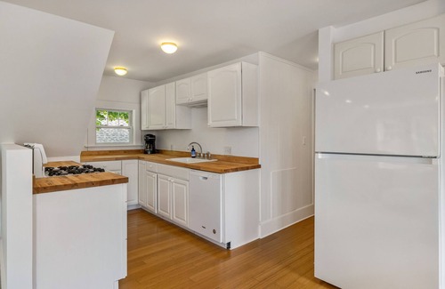 Portsmouth Apartment | Sail Loft Portsmouth - beautiful apartment near downtown.