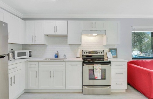 Stuart Apartment | Sailfish Suites - 12 - waterfront lodging