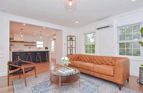 Mystic House | SailHouse Downtown Mystic Lux 2BR Family Getaway 3 Min Walk