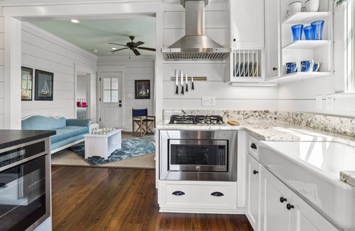 Oriental Cottage | Sailor's Retreat Cottage - Charming two-bedroom!
