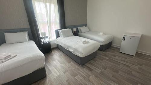 Phibsborough House | Saint Annes Guest House - 22 Berkeley
