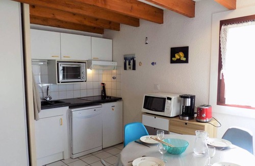 Saint-Georges-de-Didonne Apartment | SAINT GEORGES DE DIDONNE - VILLA IN RESIDENCE UNDER THE PINES - 1 KM BEACH