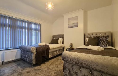 Stone House | Saint Johns 3-bedroom House-Greater London