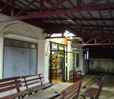 Louangphabang Ski Chalet | Sakhone guesthouse