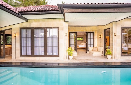 Melayang Villa | Sakti Villa - Two Bedroom Villa, Sleeps 4