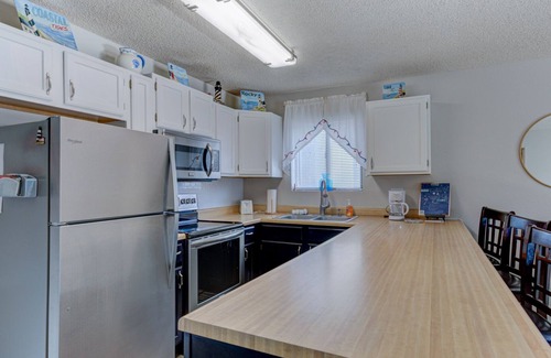 Village of Four Seasons Condo | SALE!-2bd/2bth,waterfront,amazing pool on point,hot tub,gated community