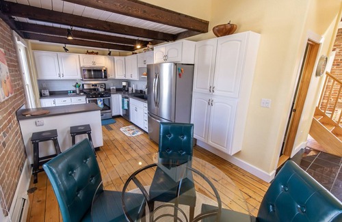 Salida Condo | Salida Chic-2 BDR, 1.5 BTH-downtown Salida, large private deck w beautiful views