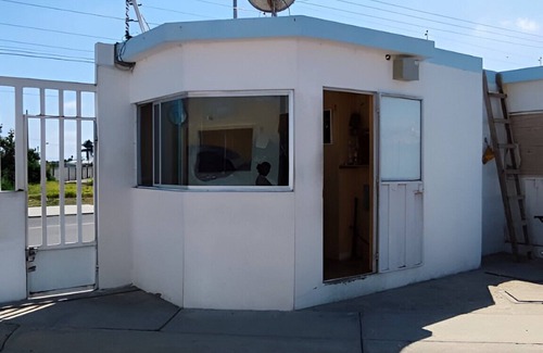 Salinas Villa | Salinas - Villa with patio - Private urbanization with security, near the boardwalk, WiFi.