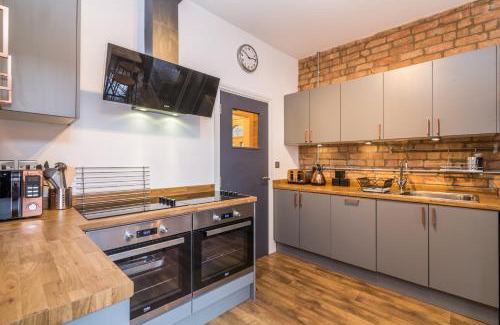 Long Eaton House | Salisbury Street Guesthouse